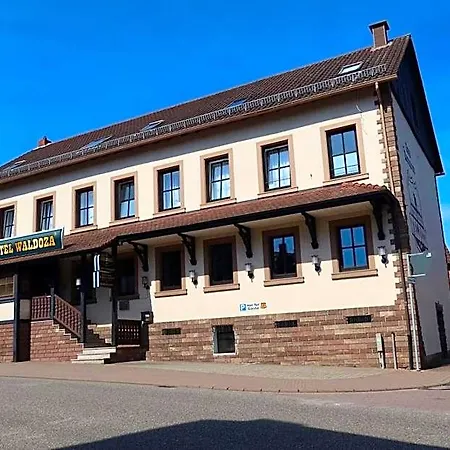 Waldoza Hotel *